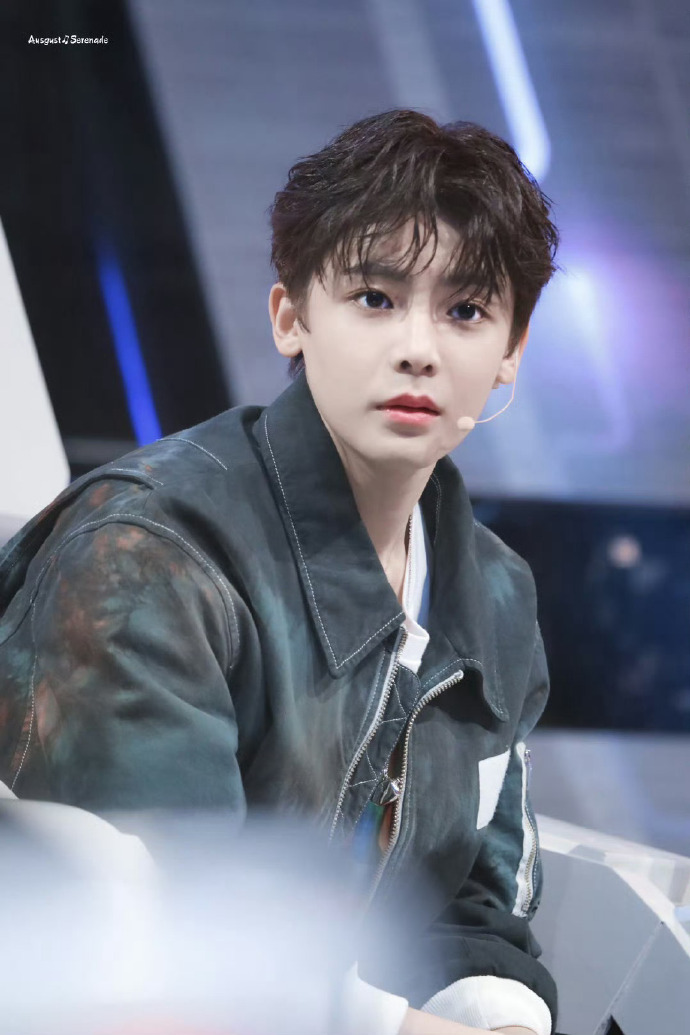 从绝地求生开始的大明星-从绝地求生到明星之路:游戏与成名的完美结合 从绝地求生开始的大明星-从绝地求生到明星之路:游戏与成名的完美结合